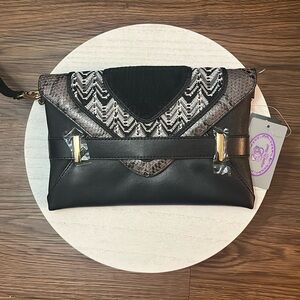 NWT Sharif Designed in New York by Sharif 1827 Crossbody Retail $188